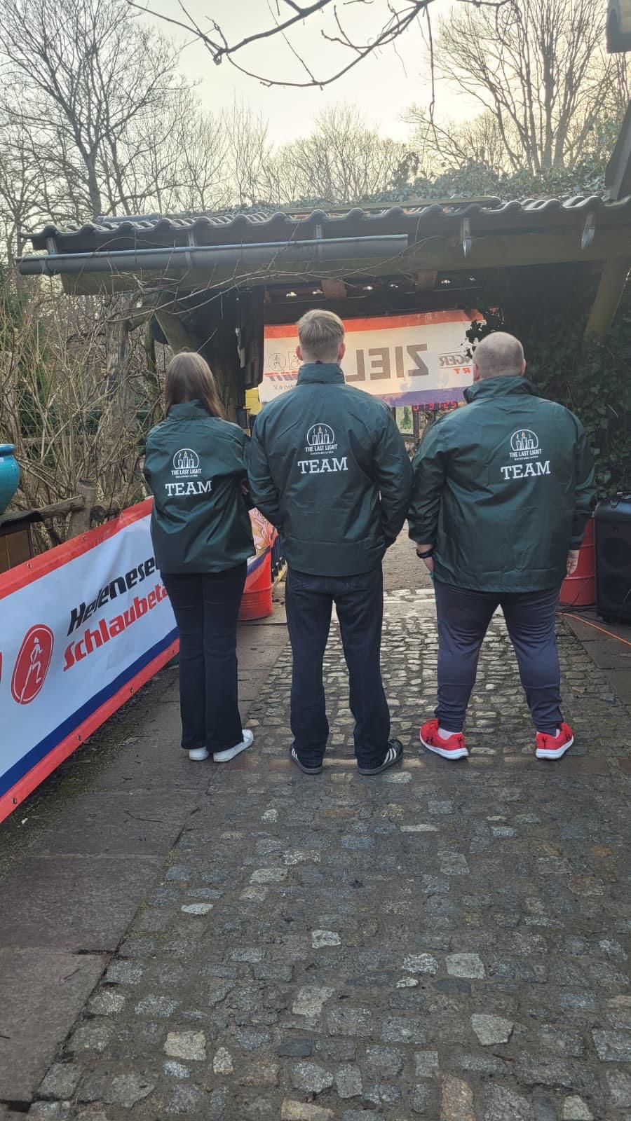 Teamjacken am Startbereich